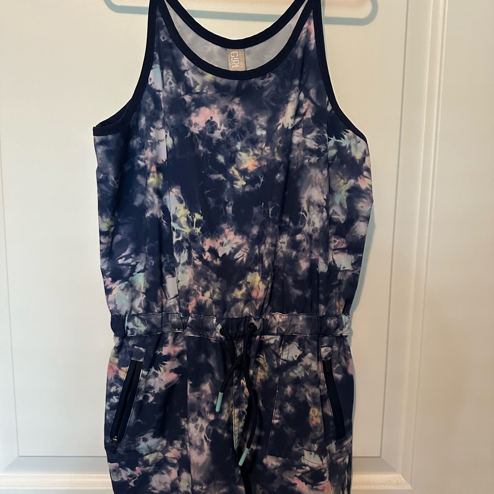 Athleta Girl 8-10 romper with two zipper pockets and two back pockets